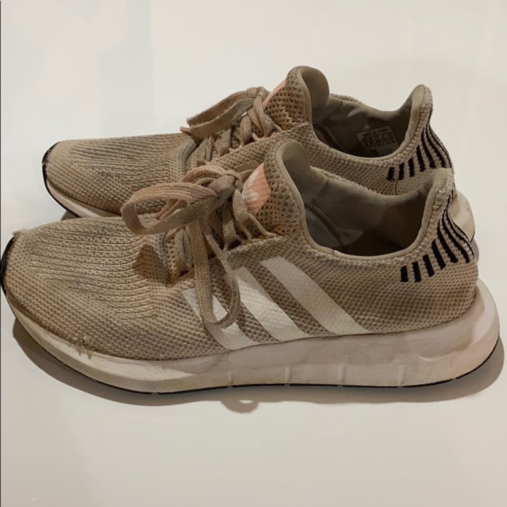 Adidas Sneakers